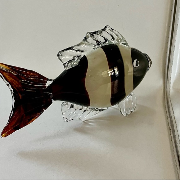 Glass Fish Figurine - Black and Brown - Picture 10 of 10